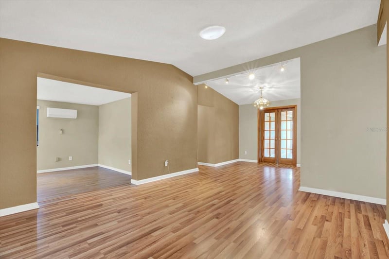 2215 Curtis Dr, Clearwater, FL 33764
