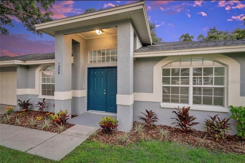 1328 Gangplank Dr, Valrico, FL 33594