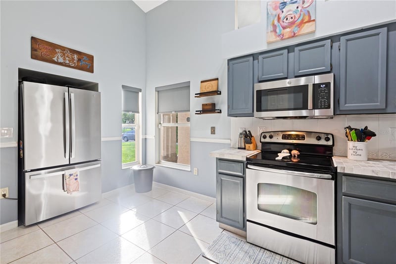 1623 Gray Bark Dr, Oldsmar, FL 34677