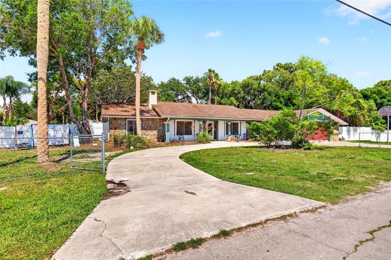 16206 Sea Pines Dr, Hudson, FL 34667