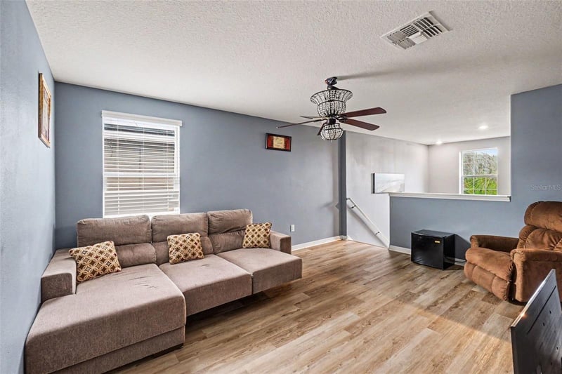 6711 Blue Moon Way, Sun City Center, FL 33573