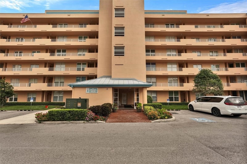 4570 Pinebrook Cir #404, Bradenton, FL 34209