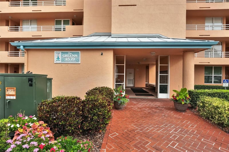 4570 Pinebrook Cir #404, Bradenton, FL 34209