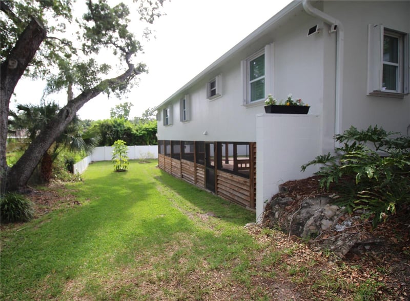 2436 Navarez Ave, Safety Harbor, FL 34695