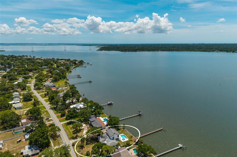 412 Shore Dr, Oldsmar, FL 34677