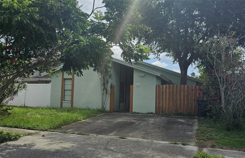 10307 Pennytree Pl, Tampa, FL 33624