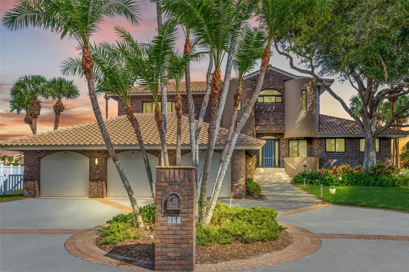 833 Ponce De Leon Dr, Tierra Verde, FL 33715