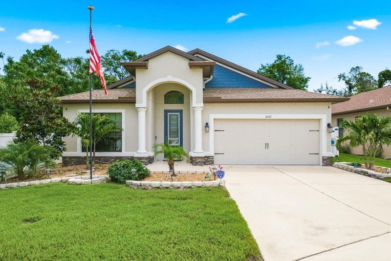 11632 Weaver Hollow Rd, New Port Richey, FL 34654