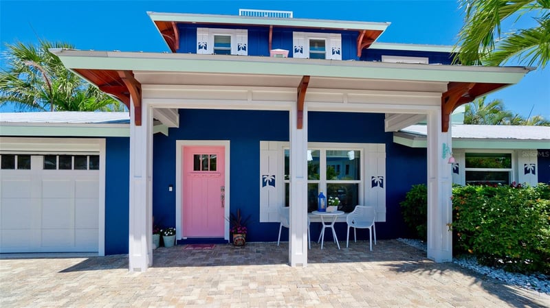 522 68th St, Holmes Beach, FL 34217