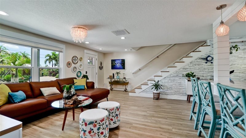 522 68th St, Holmes Beach, FL 34217