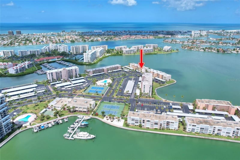 7920 Sun Island Dr #202, South Pasadena, FL 33707