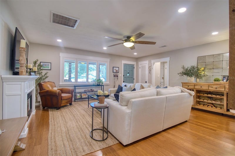 128 Edgewater Ter, Dunedin, FL 34698
