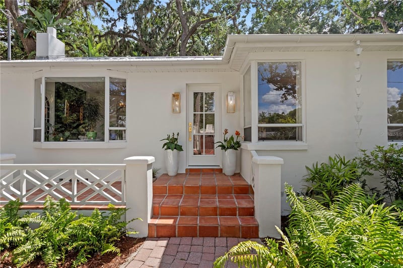 1311 Park Cir, Tampa, FL 33604