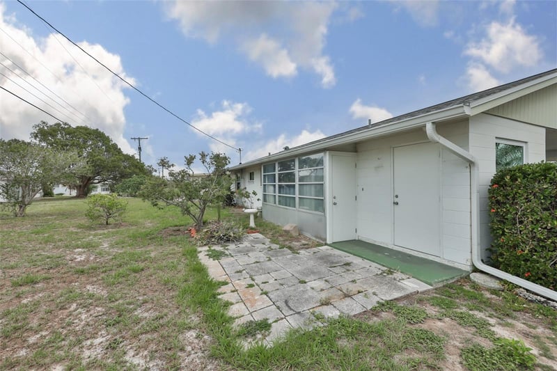 1216 Valley Forge Blvd, Sun City Center, FL 33573