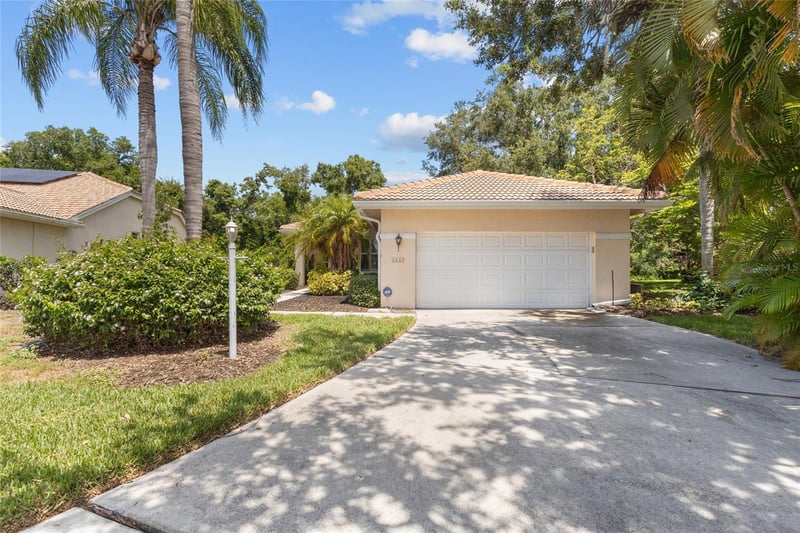 6662 Oakbrooke Cir, Bradenton, FL 34202