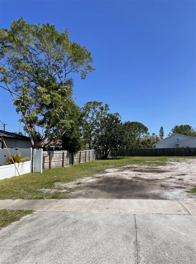 1710 Bayou Grande Blvd, St Petersburg, FL 33703