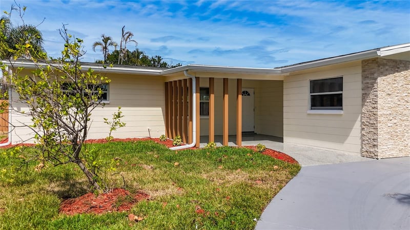 4101 Shore Acres Blvd, St Petersburg, FL 33703