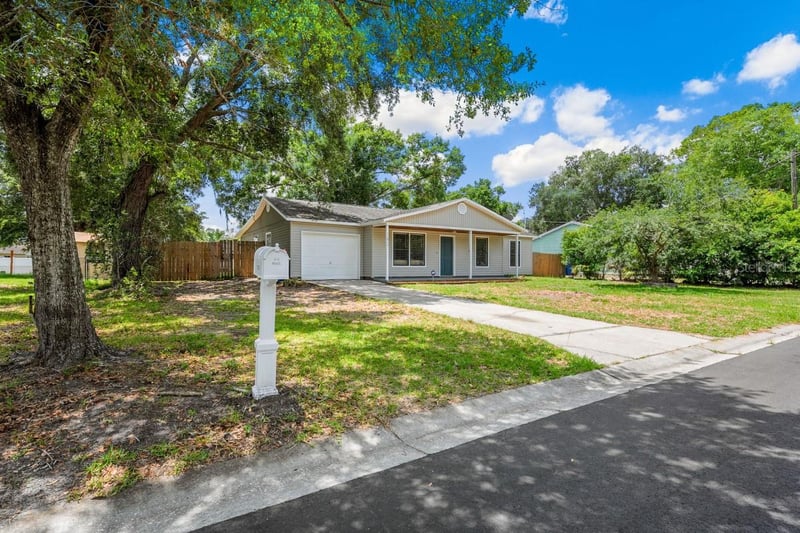 11011 Marian Ln, Riverview, FL 33578