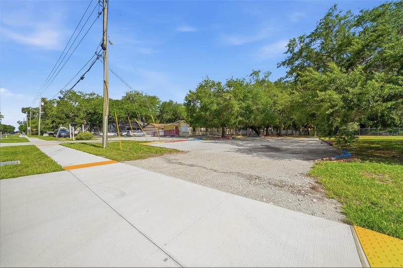 2886 Whitney Rd, Clearwater, FL 33760