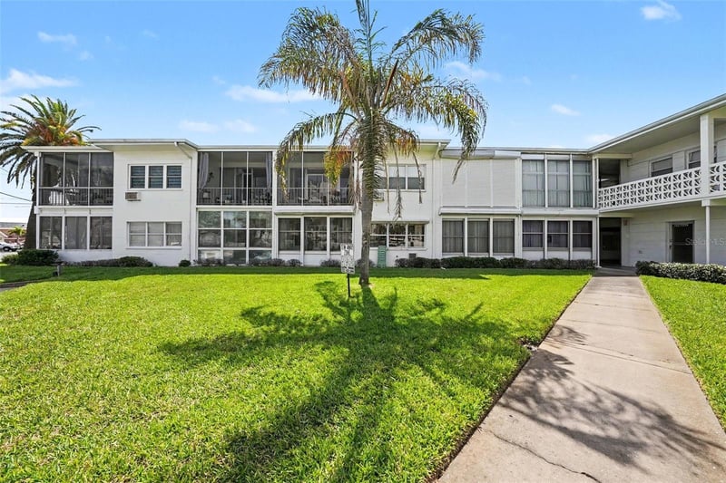 7050 Sunset Way #11, St Pete Beach, FL 33706