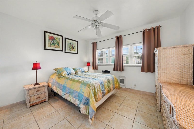 7050 Sunset Way #11, St Pete Beach, FL 33706