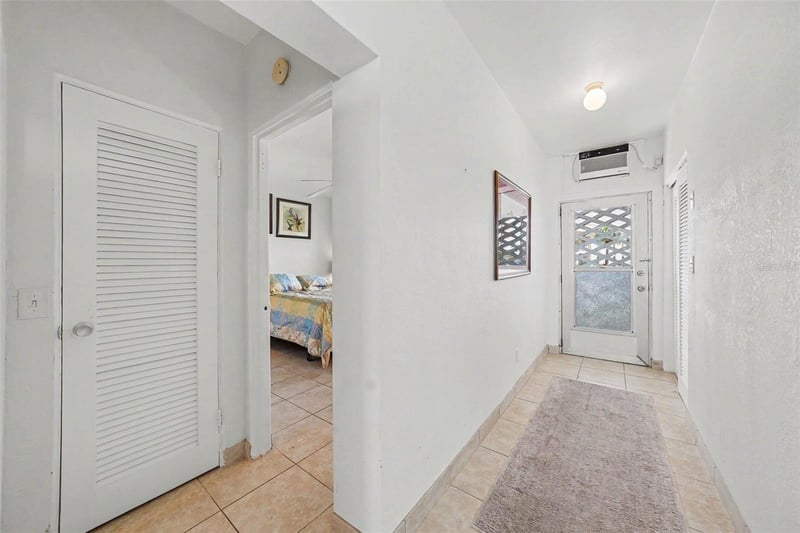 7050 Sunset Way #11, St Pete Beach, FL 33706