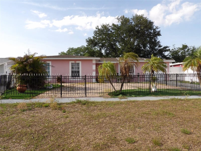 6521 W Hanna Ave, Tampa, FL 33634