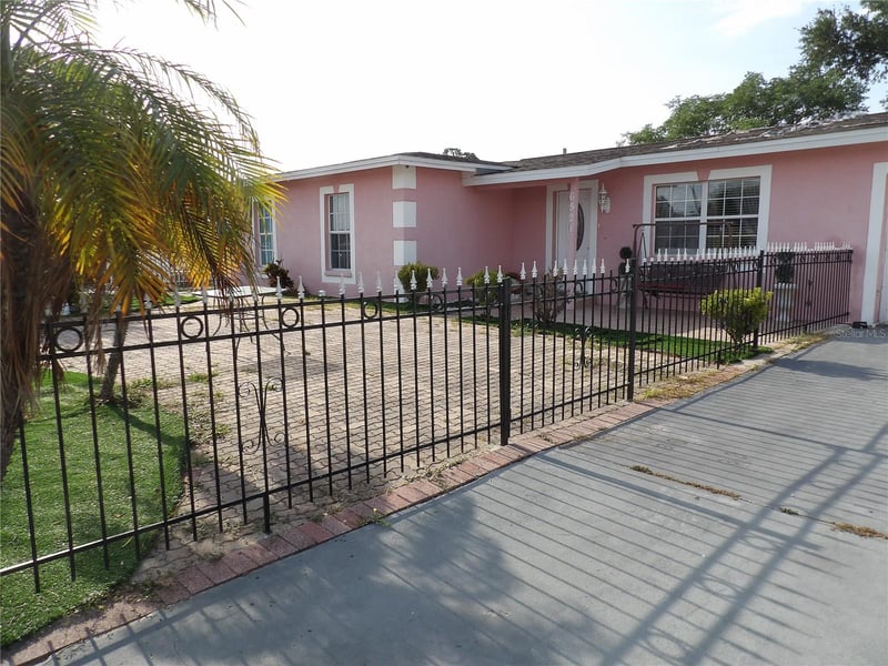 6521 W Hanna Ave, Tampa, FL 33634