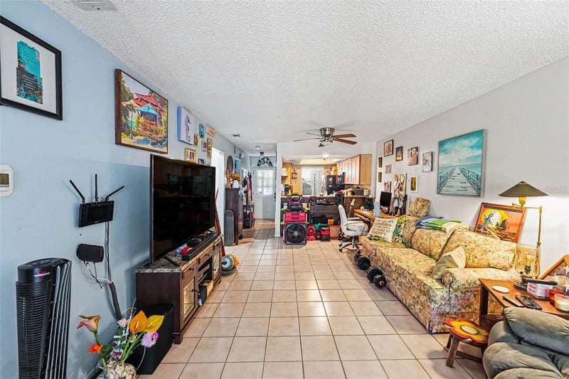 2048 Sunset Grove Ln, Clearwater, FL 33765