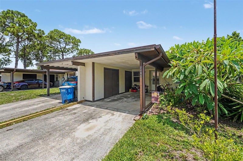 2048 Sunset Grove Ln, Clearwater, FL 33765