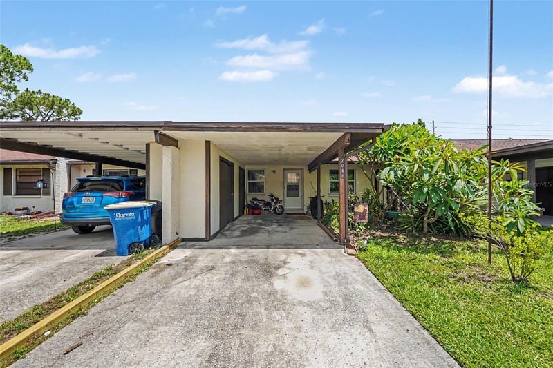 2048 Sunset Grove Ln, Clearwater, FL 33765