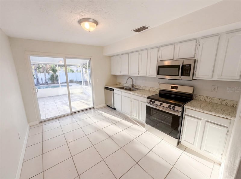 15037 Harding Ave, Clearwater, FL 33760