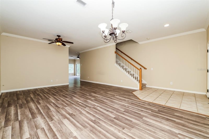 14831 Heronglen Dr, Lithia, FL 33547