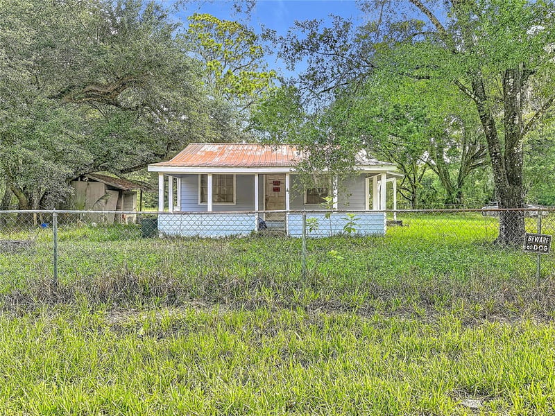 1007 Hawthorn St, Zephyrhills, FL 33540