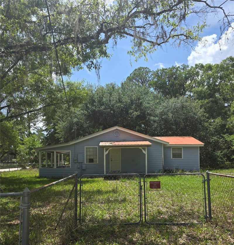 1007 Hawthorn St, Zephyrhills, FL 33540