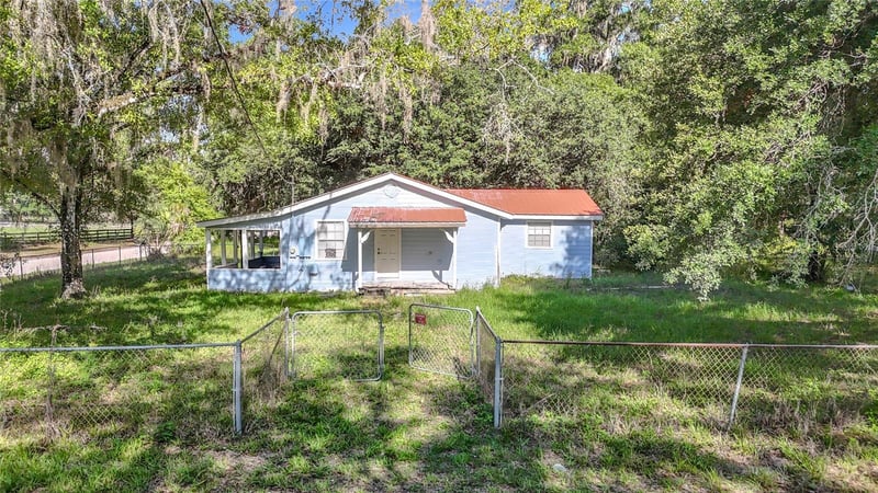 1007 Hawthorn St, Zephyrhills, FL 33540