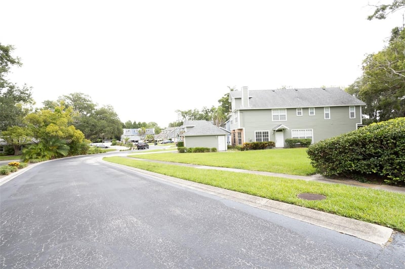 2740 Hamble Village Ln, Palm Harbor, FL 34684