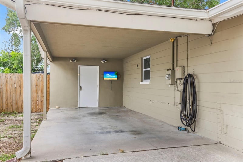 78 Maple Ave, Palm Harbor, FL 34684