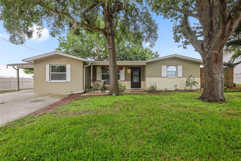 78 Maple Ave, Palm Harbor, FL 34684