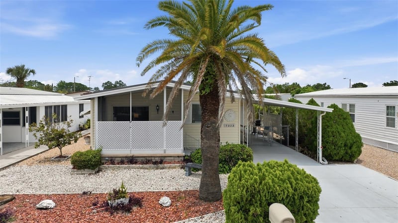7323 Grand Pine Dr, Hudson, FL 34667