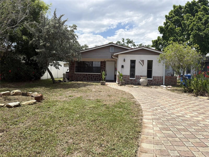 1835 Maryland Ave, St Petersburg, FL 33703