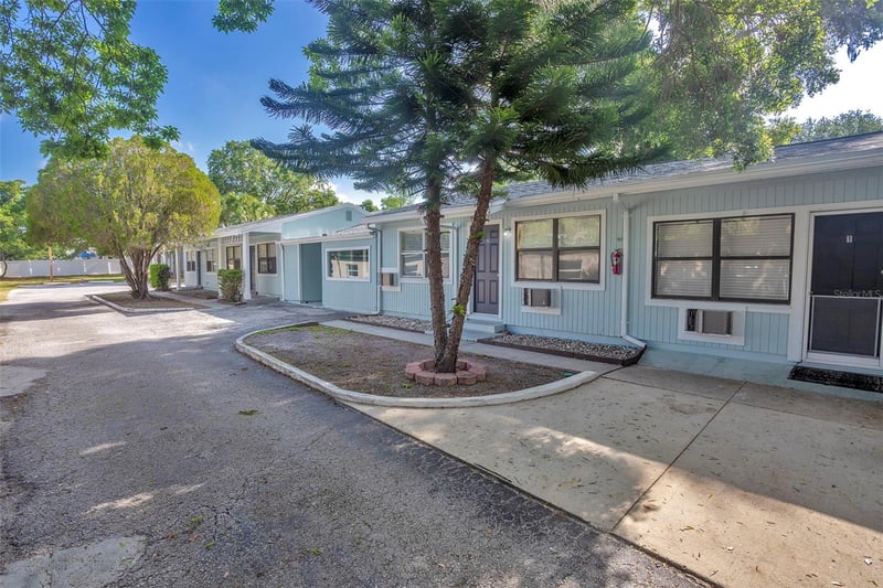 1102 Sunset Point Rd, Clearwater, FL 33755