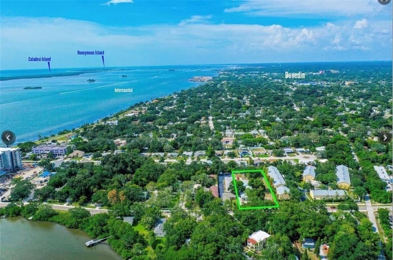 1102 Sunset Point Rd, Clearwater, FL 33755
