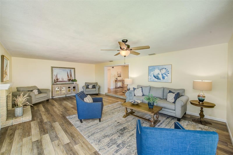 14079 Victoria Rd, Largo, FL 33774