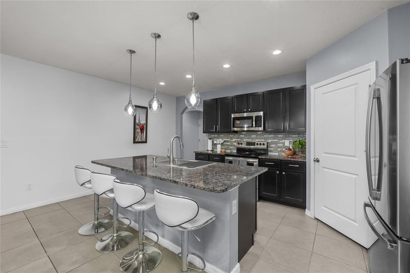 10607 Park Meadowbrooke Dr, Riverview, FL 33578