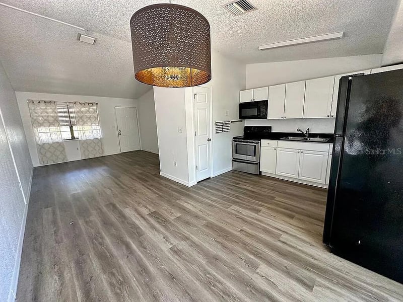 8603 29th St, Tampa, FL 33604