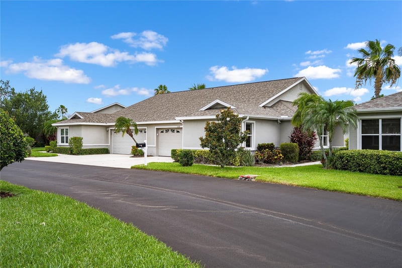 1608 Fairway Oaks Dr, Palmetto, FL 34221