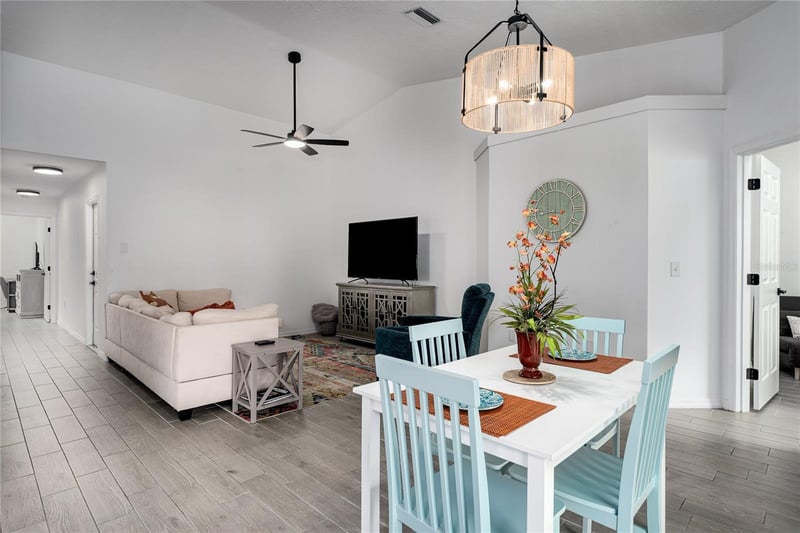 1608 Fairway Oaks Dr, Palmetto, FL 34221