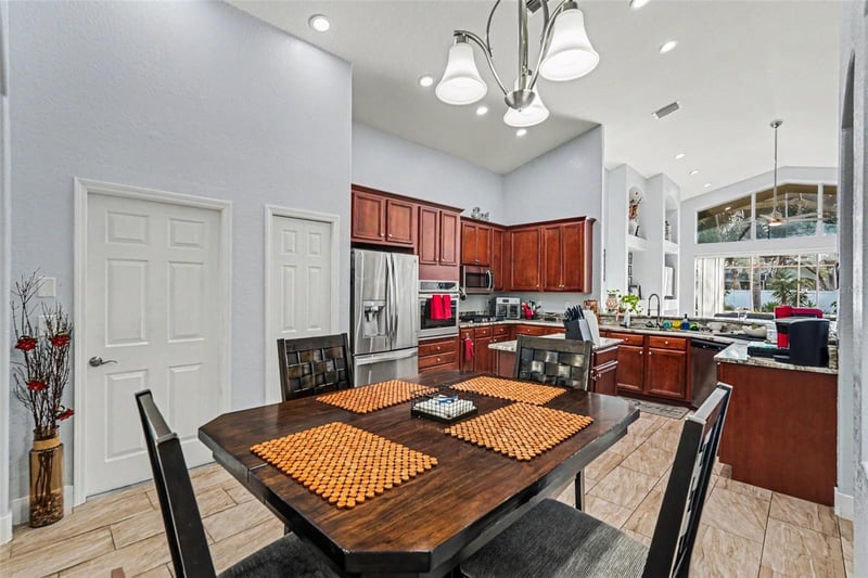 12515 Burgess Hill Dr, Riverview, FL 33579