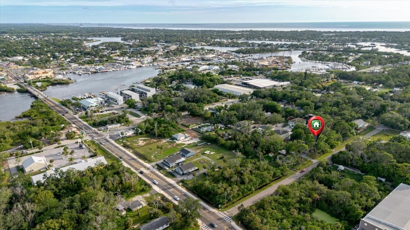Highland Ave, Tarpon Springs, FL 34689